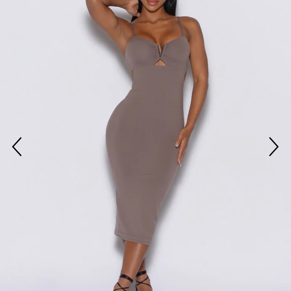 Bombshell Sportswear Taupe Hourhlass Midi Dress with Front Keyhole. Size L.